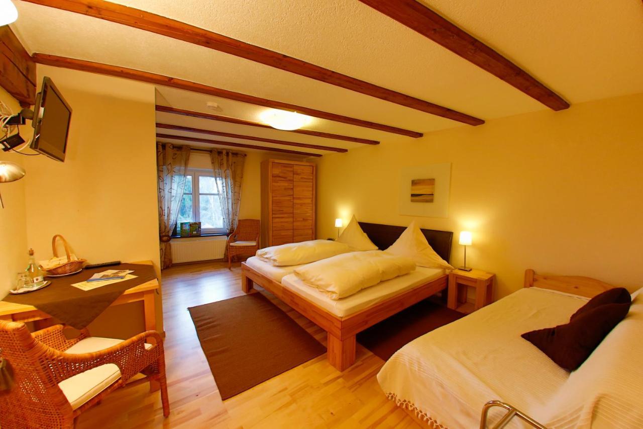 Gasthof Zum Goldenen Kreuz Wilhelmsdorf  Εξωτερικό φωτογραφία