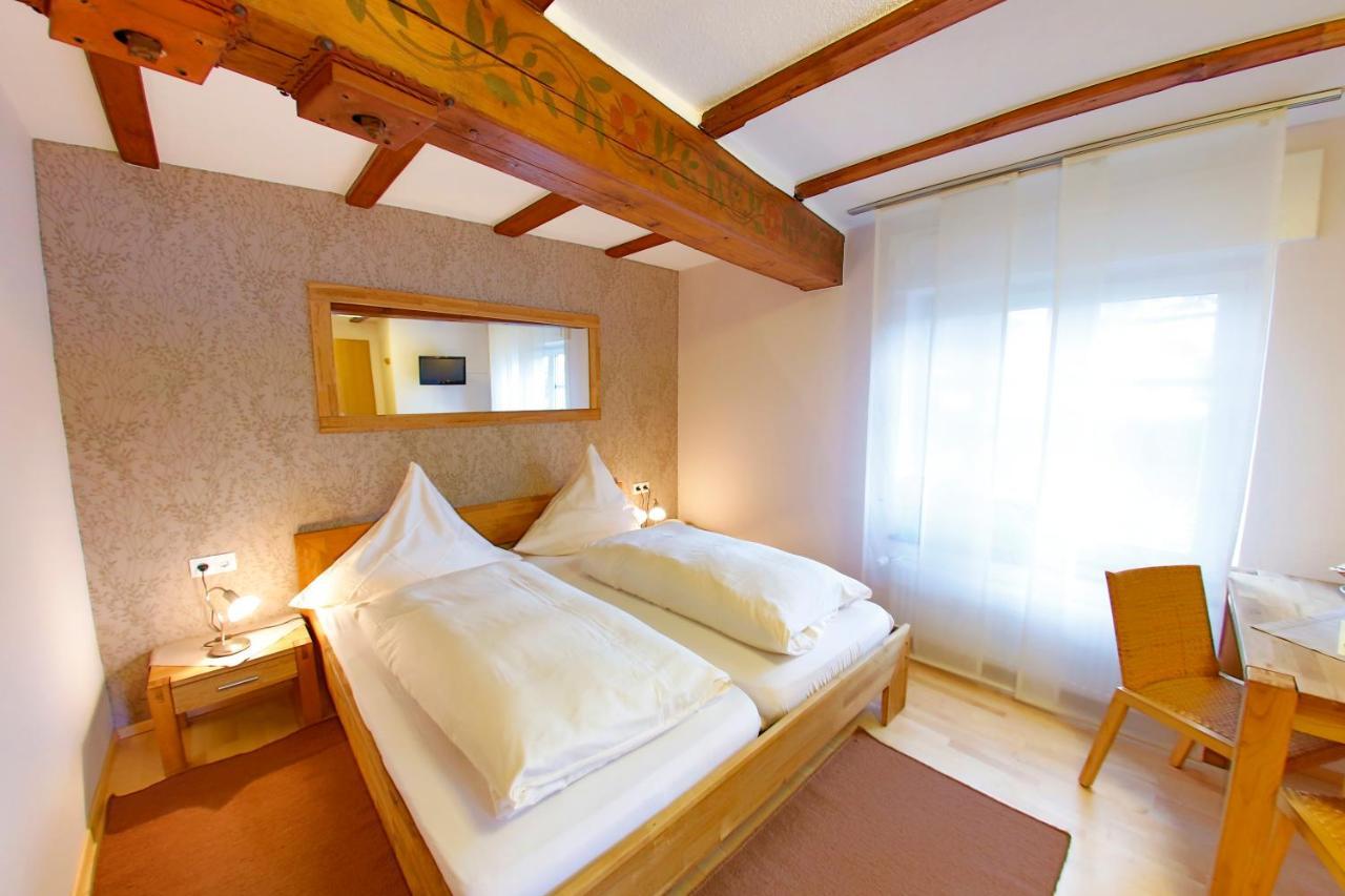 Gasthof Zum Goldenen Kreuz Wilhelmsdorf  Εξωτερικό φωτογραφία