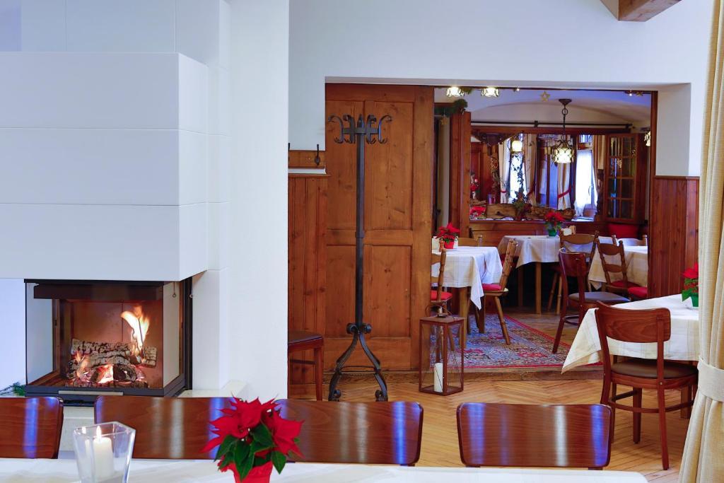 Gasthof Zum Goldenen Kreuz Wilhelmsdorf  Εξωτερικό φωτογραφία