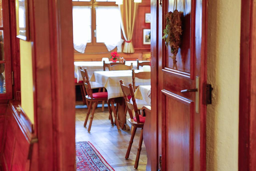 Gasthof Zum Goldenen Kreuz Wilhelmsdorf  Εξωτερικό φωτογραφία